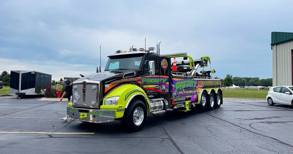 24 Hour Heavy Duty Towing. Greater Nashville Area. Ready to Help