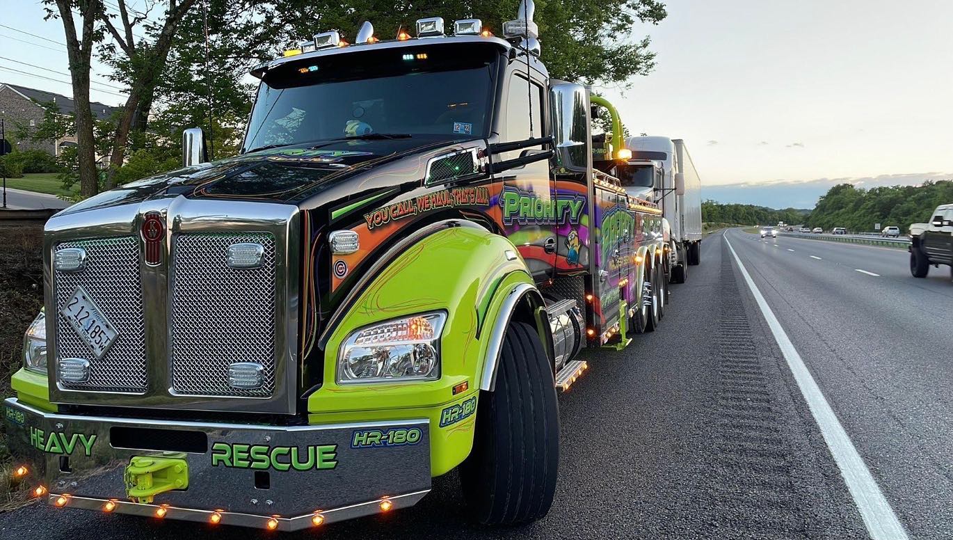 Semi Towing Specialists. Nashville, TN & Beyond. 70Ton Rotators